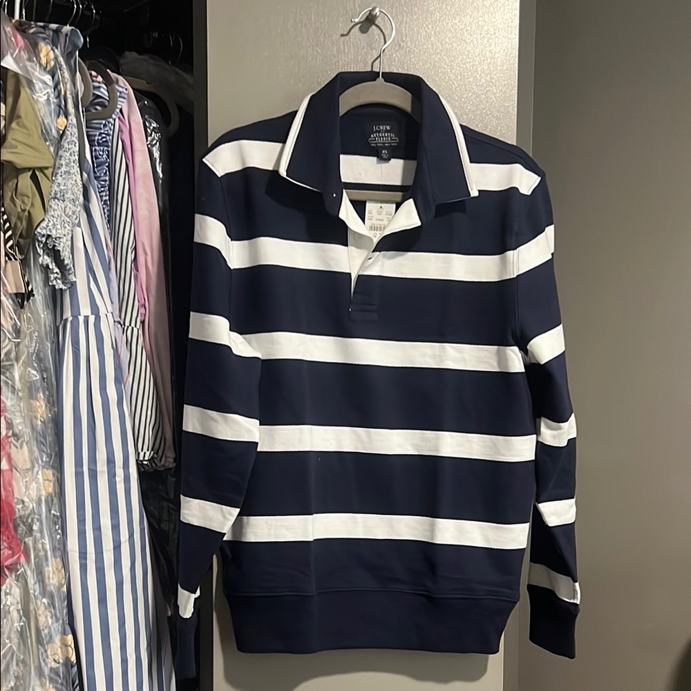 NWT J. Crew Men's Navy and White Striped Rugby Shirt